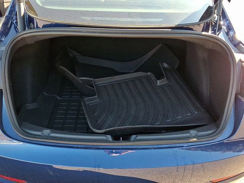 Used 2023 Tesla Model 3 Standard Range image 41