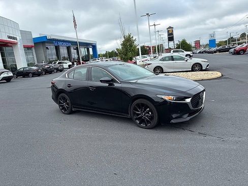 Used 2024 MAZDA MAZDA3 s FWD image 3