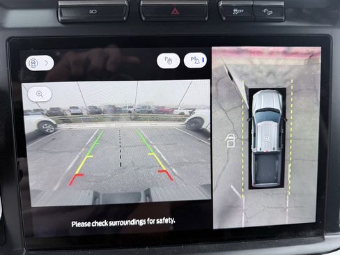 Used 2023 Ford F250 XLT w/ XLT Premium Package image 5