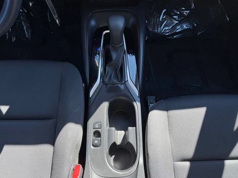 Used 2024 Toyota Corolla LE FWD image 18