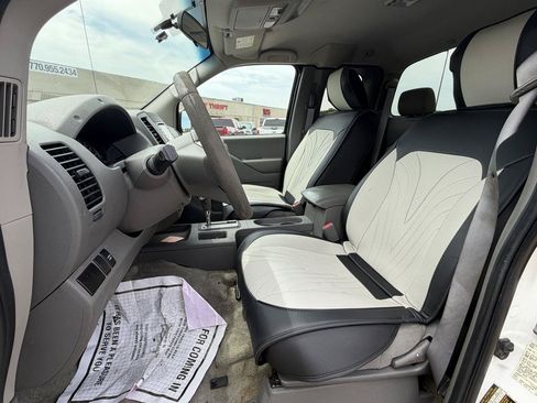 Used 2018 Nissan Frontier S RWD image 11