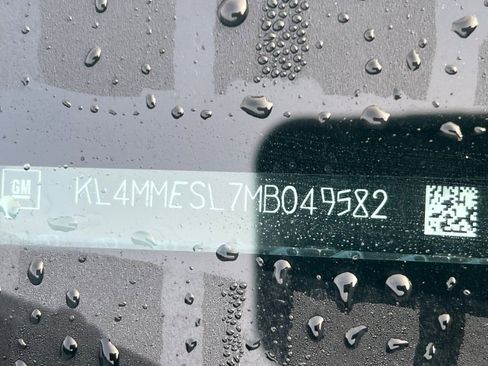 Used 2021 Buick Encore GX Select image 3