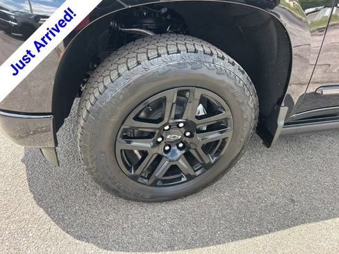 New 2026 Chevrolet Silverado 1500 High Country w/ Midnight Edition AWD/4WD image 10