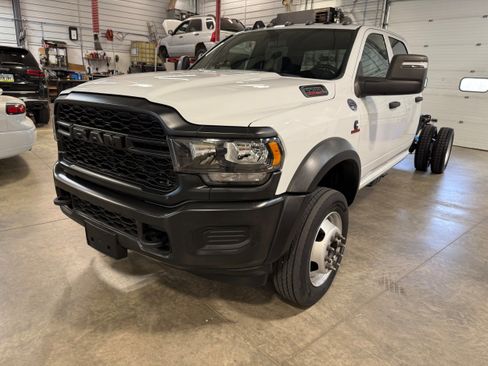 Used 2024 RAM 5500 Tradesman AWD/4WD image 39