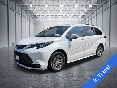 Used 2025 Toyota Sienna XLE w/ XLE Plus Package