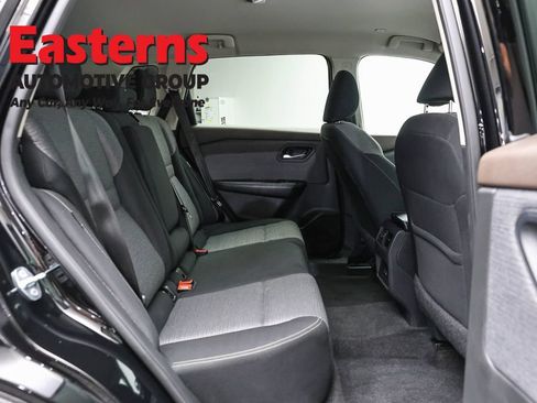 Used 2023 Nissan Rogue SV AWD/4WD image 22