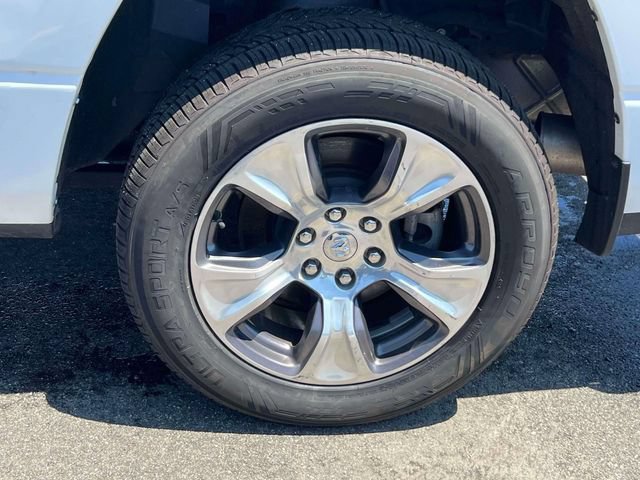 Used 2024 RAM 1500 Laramie AWD/4WD image 7