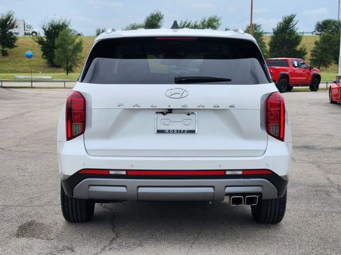 Used 2024 Hyundai Palisade SEL FWD image 6