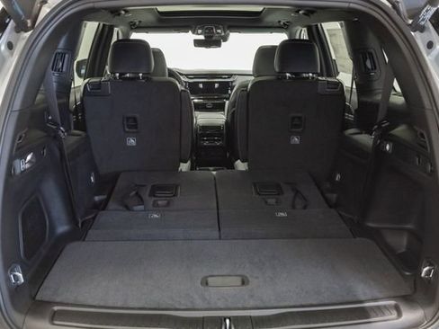 New 2026 Jeep Grand Cherokee L Limited AWD/4WD image 32