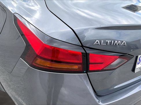 Used 2024 Nissan Altima 2.5 S FWD image 22