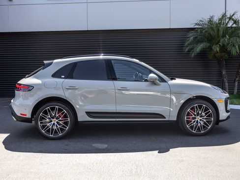Certified 2023 Porsche Macan S AWD/4WD image 10