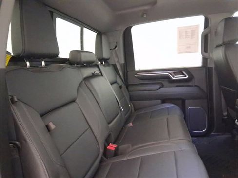 Used 2024 Chevrolet Silverado 2500 LTZ w/ LTZ Premium Package image 16