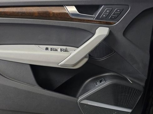 Used 2018 Audi Q5 2.0T Premium Plus w/ Premium Plus Package image 13