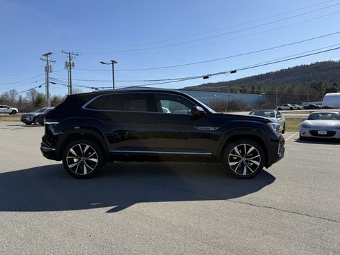 New 2026 Volkswagen Atlas Cross Sport SEL Premium R-Line AWD/4WD image 4