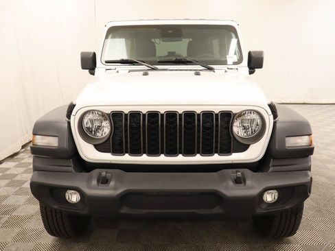 Used 2024 Jeep Wrangler Unlimited Sport AWD/4WD image 4