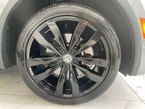 Used 2021 Volkswagen Tiguan SE R-Line AWD/4WD image 26