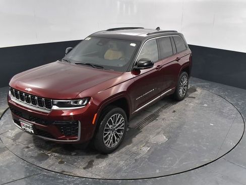 New 2026 Jeep Grand Cherokee Summit image 42