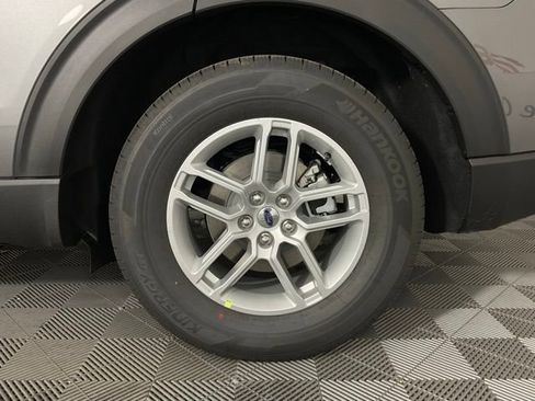New 2025 Ford Explorer Active w/ Active Comfort Package image 10