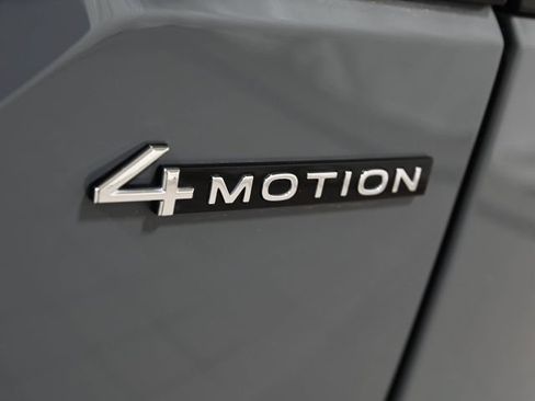 Used 2024 Volkswagen Atlas Peak Edition SEL AWD/4WD image 23