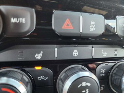 Used 2019 RAM 3500 Lone Star AWD/4WD image 28