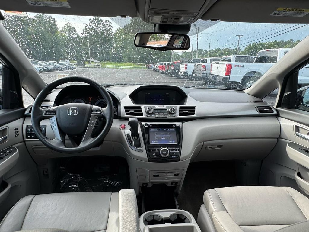 Used 2016 Honda Odyssey Touring image 23