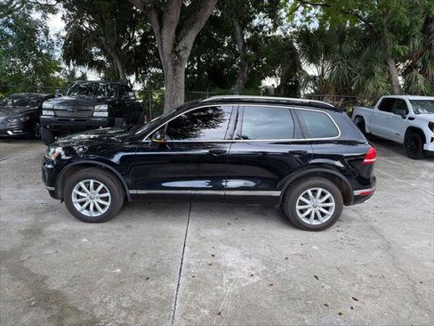 Used 2015 Volkswagen Touareg Sport AWD/4WD image 11