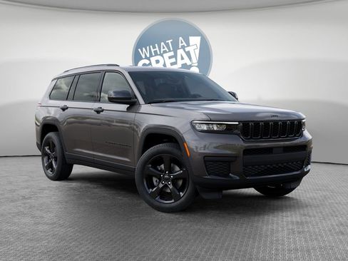 New 2025 Jeep Grand Cherokee L Altitude AWD/4WD image 1