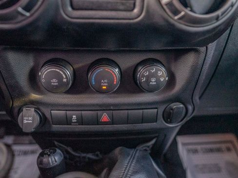 Used 2012 Jeep Wrangler Sport AWD/4WD image 19