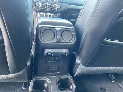 Used 2020 Jeep Gladiator Overland w/ Popular Equipment Package AWD/4WD image 19