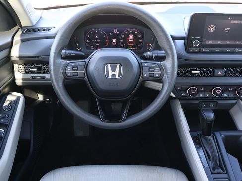 Used 2023 Honda Accord EX image 9