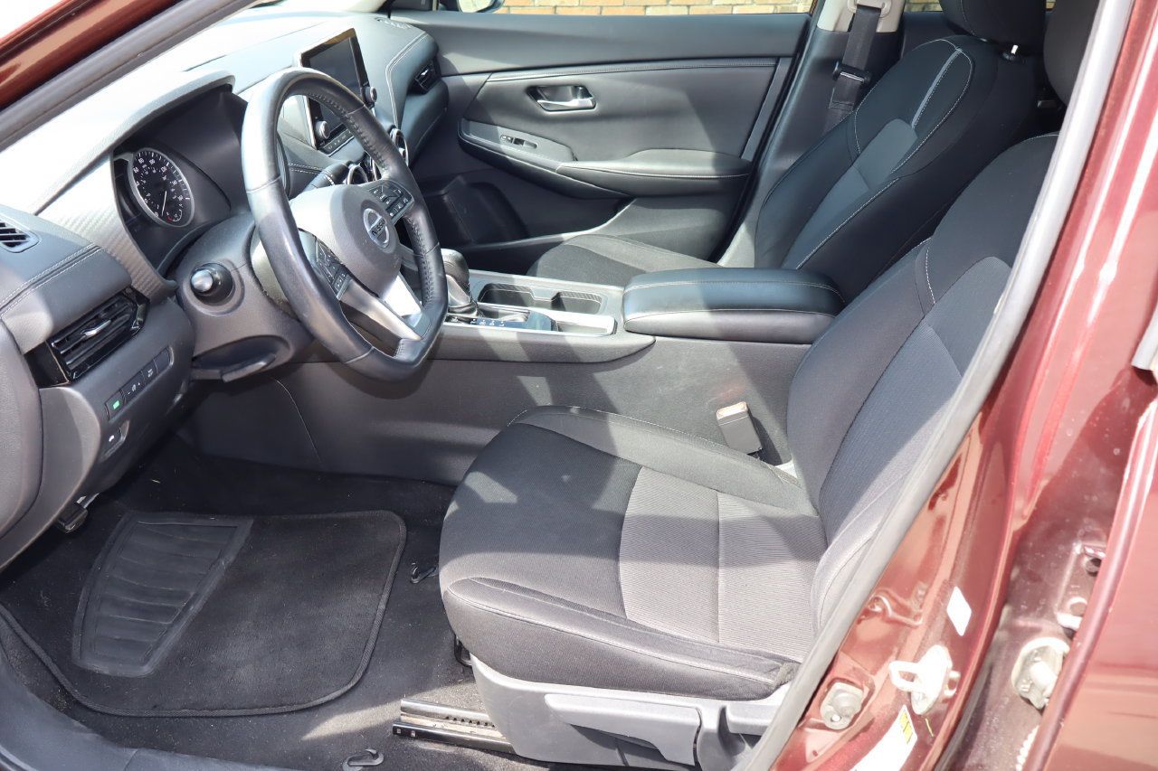 Used 2021 Nissan Sentra SV FWD image 15