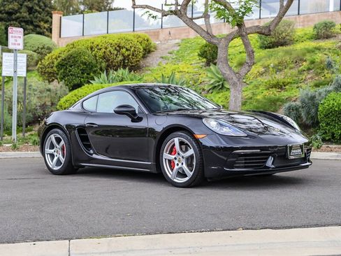 Used 2020 Porsche 718 Cayman S RWD image 3