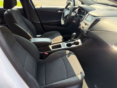Used 2016 Chevrolet Cruze LS FWD image 25