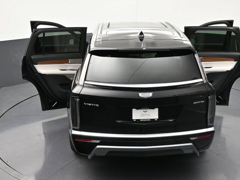 Used 2026 Cadillac Vistiq Luxury AWD/4WD image 36