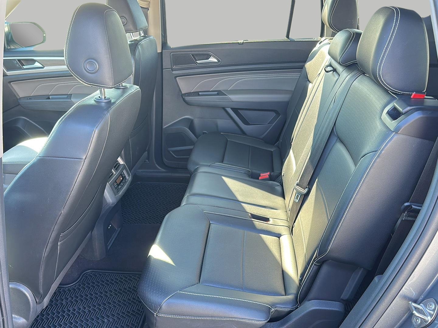Used 2021 Volkswagen Atlas SEL AWD/4WD image 25