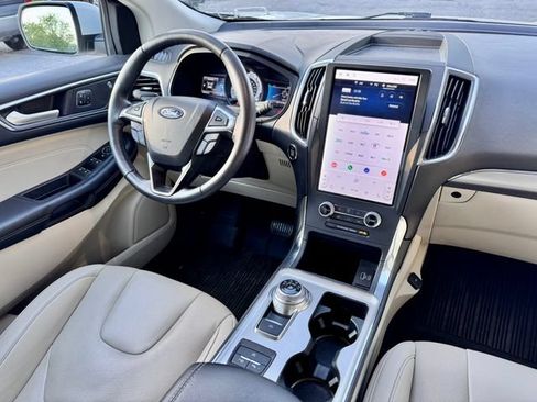 Used 2022 Ford Edge Titanium w/ Equipment Group 301A AWD/4WD image 16