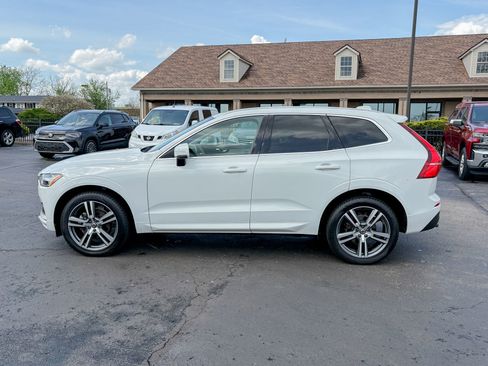 Used 2021 Volvo XC60 T5 Momentum w/ Advanced Package image 11