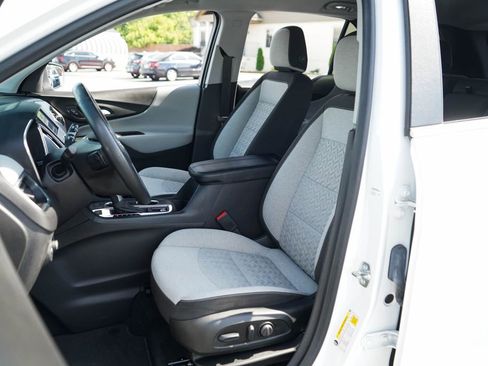Used 2024 Chevrolet Equinox LT w/ Driver Convenience Package AWD/4WD image 6
