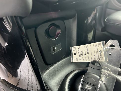 Used 2023 MINI Cooper S image 29