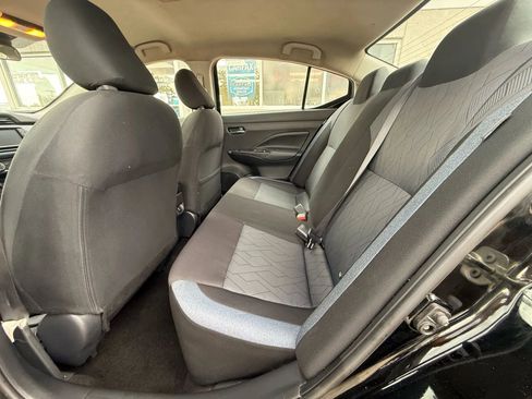 Used 2023 Nissan Versa SV image 10