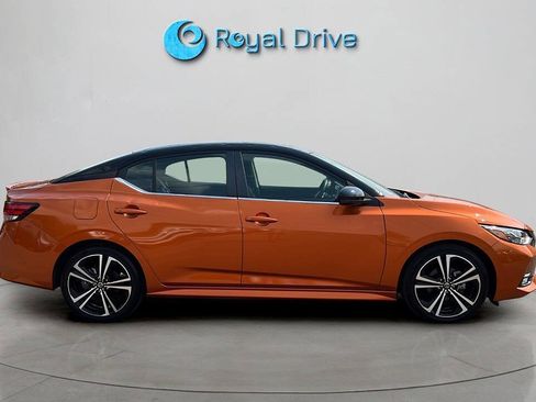 Used 2022 Nissan Sentra SR FWD image 7