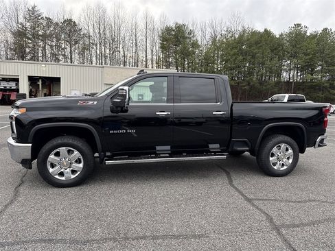Used 2022 Chevrolet Silverado 2500 LTZ w/ LTZ Plus Package image 4