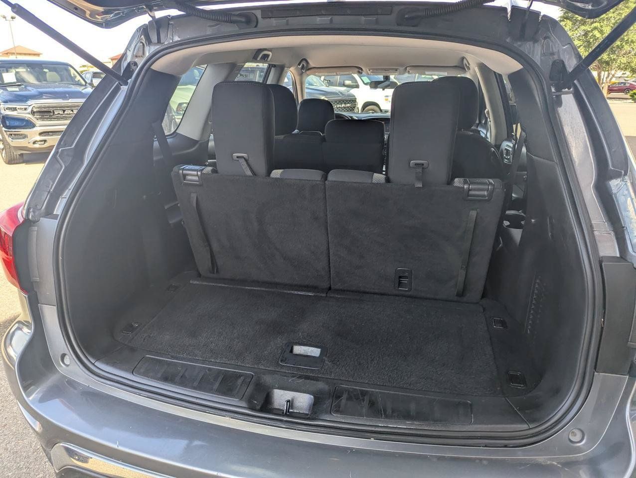 Used 2018 Nissan Pathfinder S AWD/4WD image 29