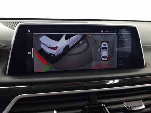 Used 2022 BMW 740i xDrive w/ M Sport Package image 36