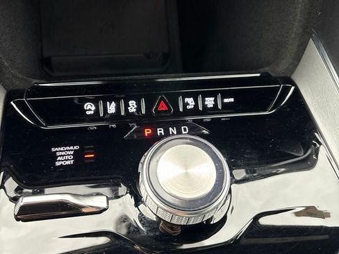 Used 2023 Jeep Wagoneer Series II AWD/4WD image 19