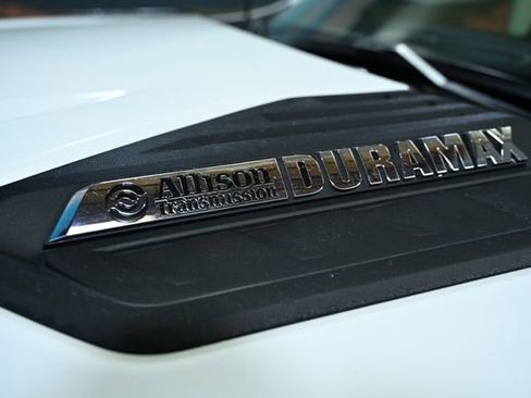 Used 2025 Chevrolet Silverado 2500 LT w/ Convenience Package image 16