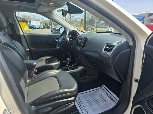 Used 2018 Jeep Compass Latitude w/ Popular Equipment Group image 13