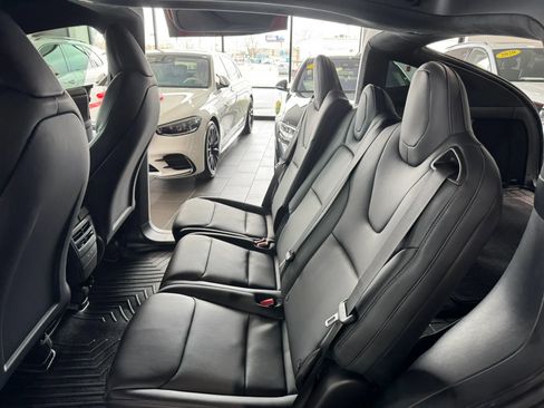 Used 2020 Tesla Model X image 20