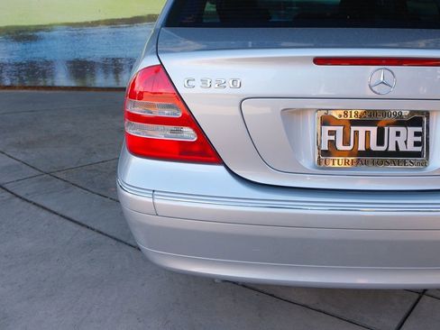 Used 2002 Mercedes-Benz C 320 Sedan image 33