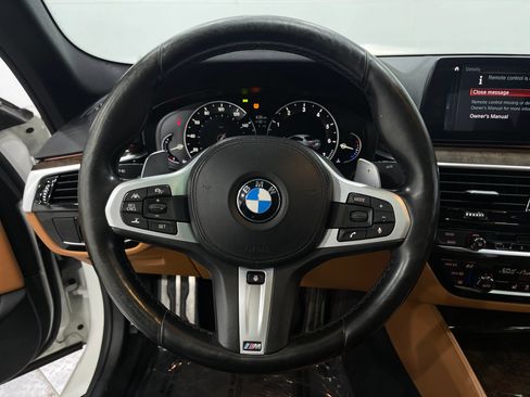 Used 2018 BMW M550i xDrive AWD/4WD image 22
